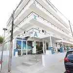 Hotel Raxa 2*