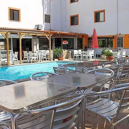 Raxa Hotel