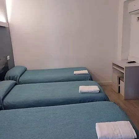 Hotel Raxa 2*