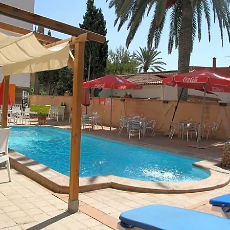 Hotel Raxa 2*