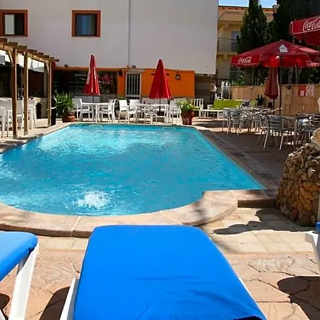 Hotel Raxa 2*